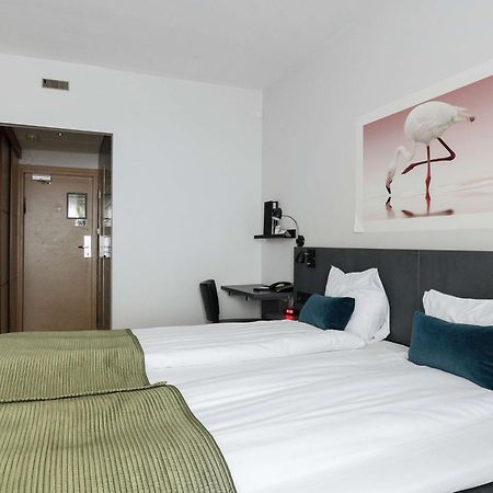 เบสต์ เวสเทิร์น พลาซา โฮเต็ล Hotel เอสคิสทูนา ภายนอก รูปภาพ