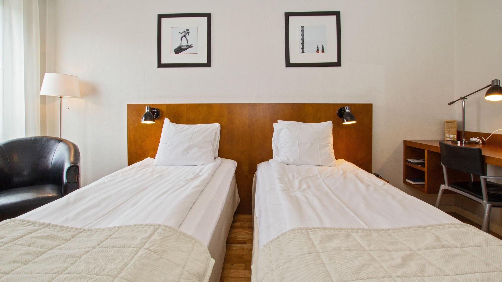 เบสต์ เวสเทิร์น พลาซา โฮเต็ล Hotel เอสคิสทูนา ภายนอก รูปภาพ