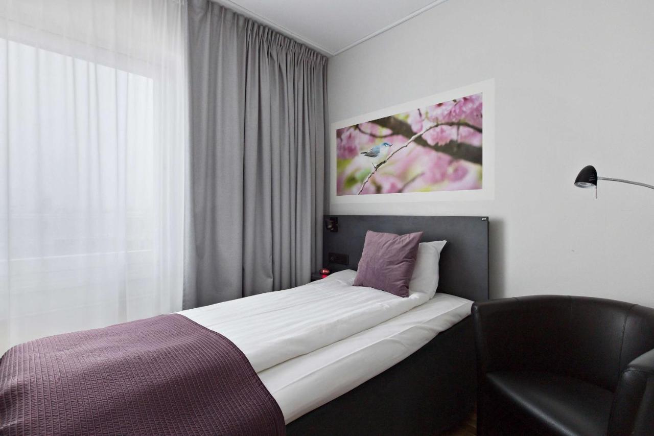 เบสต์ เวสเทิร์น พลาซา โฮเต็ล Hotel เอสคิสทูนา ภายนอก รูปภาพ
