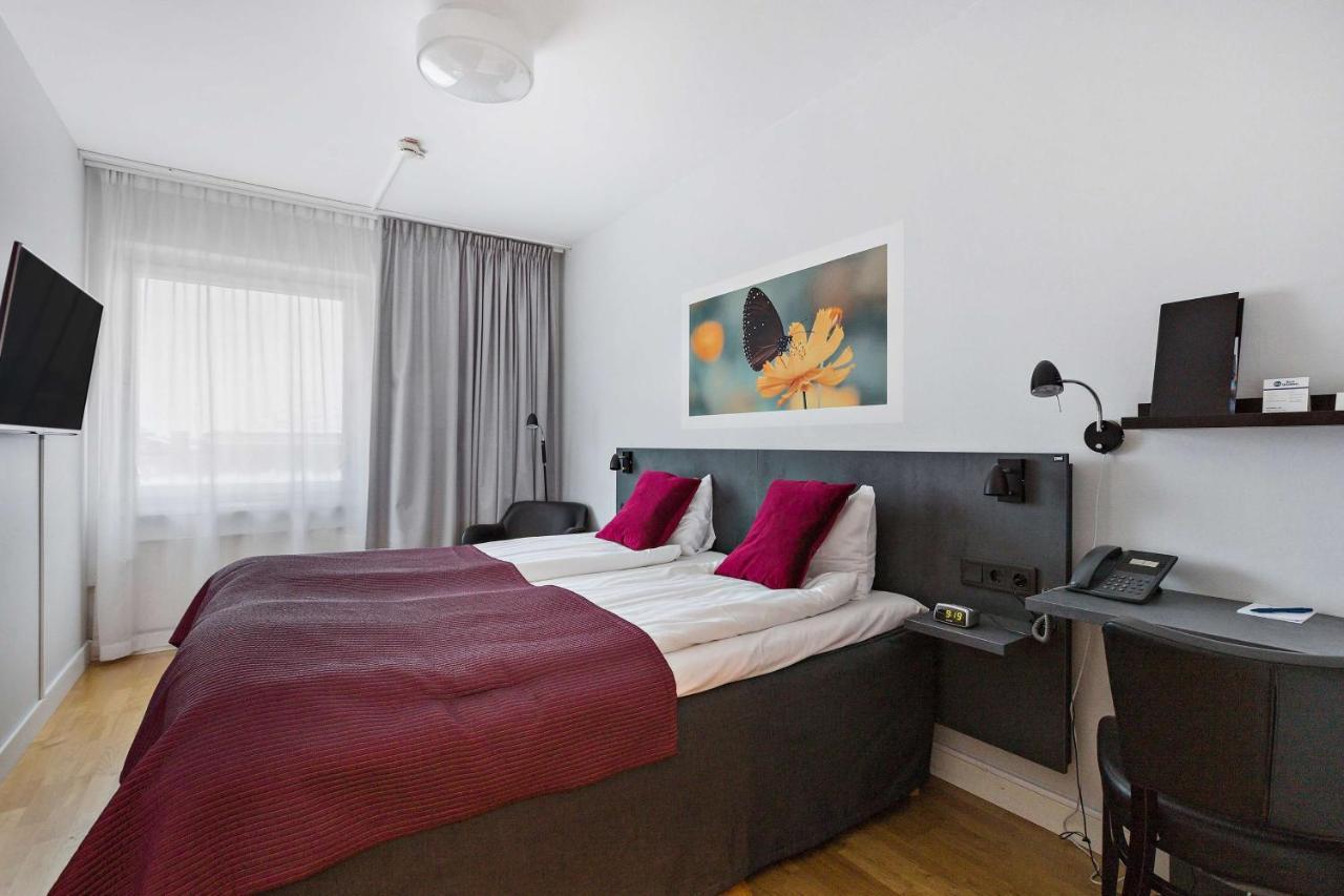เบสต์ เวสเทิร์น พลาซา โฮเต็ล Hotel เอสคิสทูนา ภายนอก รูปภาพ