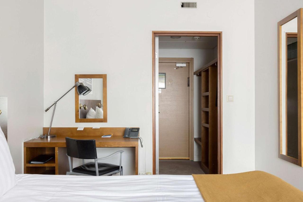 เบสต์ เวสเทิร์น พลาซา โฮเต็ล Hotel เอสคิสทูนา ภายนอก รูปภาพ