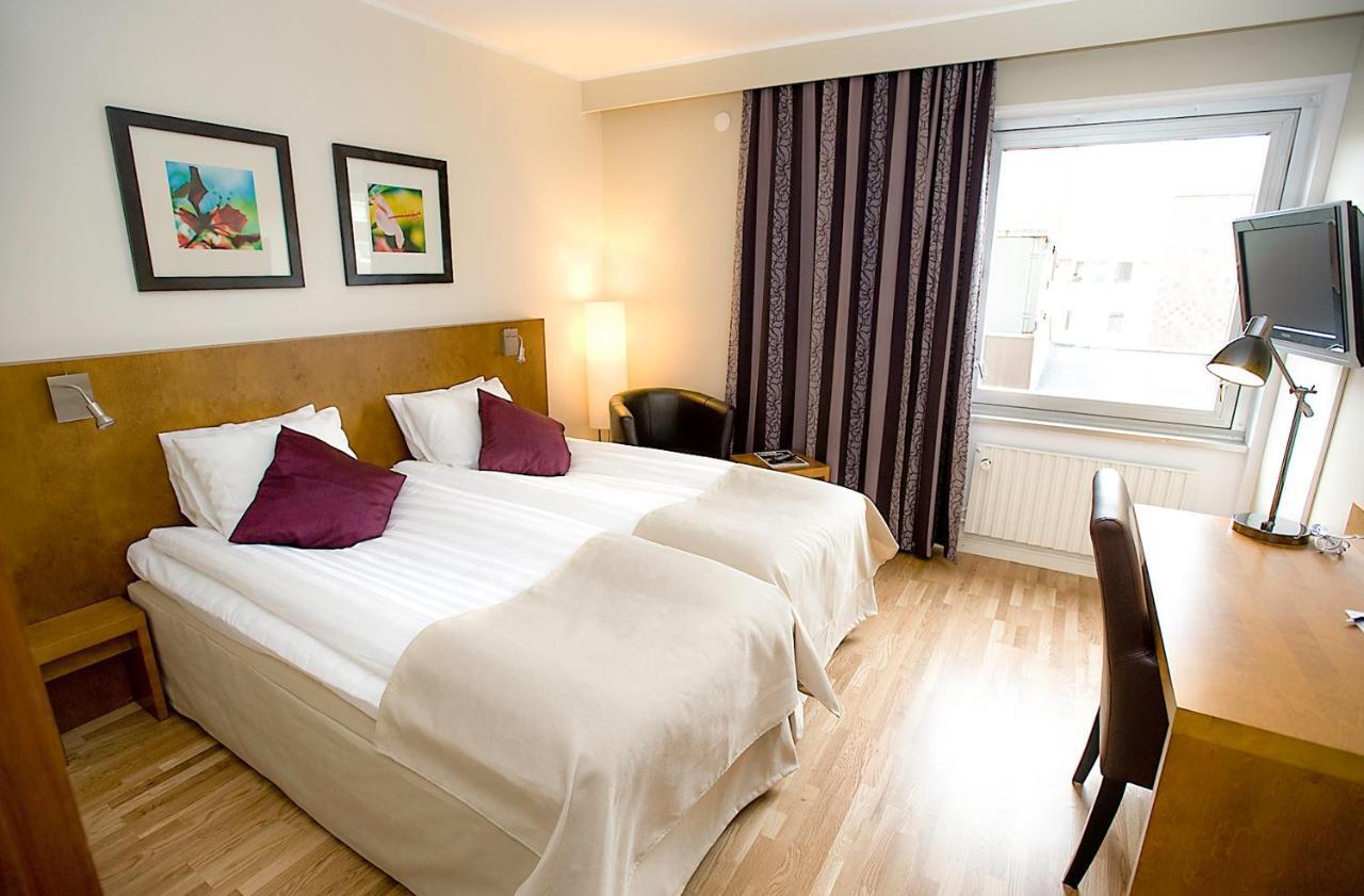 เบสต์ เวสเทิร์น พลาซา โฮเต็ล Hotel เอสคิสทูนา ภายนอก รูปภาพ